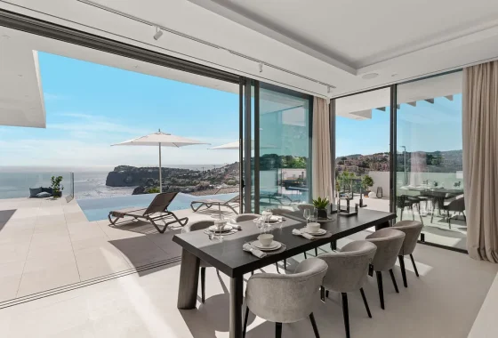 F13
